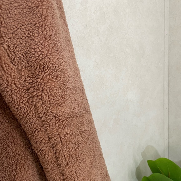 MINKPINK Sherpa Jacket - Picture 2 of 3